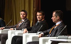 Э. Исаков обсудил с представителями общественности Югры вопросы развития спортивной отрасли