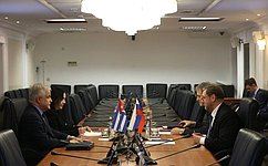 К. Косачев провел встречу с Чрезвычайным и Полномочным Послом Республики Куба в Российской Федерации