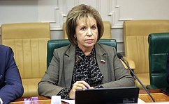 Л. Скаковская поздравила руководителей, педагогов, сотрудников, выпускников и учащихся Тверской гимназии №8 с юбилеем образовательного учреждения