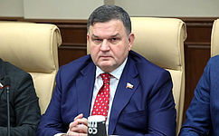 С. Перминов принял участие в заседании правительства Ленинградской области