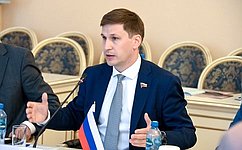 И. Новиков рассказал о решениях в сфере жилищной обеспеченности молодежи