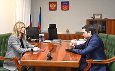 Т. Сахарова обсудила с губернатором Мурманской области А. Чибисом региональные меры поддержки участников СВО