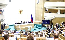 Сенаторы РФ обсудили реализацию инфраструктурных проектов, развитие рыбной отрасли, вопросы замены лифтов