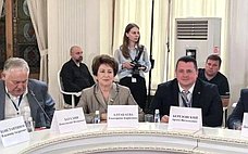 Е. Алтабаева выступила на заседании Ливадийского клуба в рамках XIX Международного фестиваля «Великое русское слово»