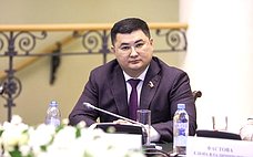 Б. Хачиров выступил на сессии отраслевого форума производителей и переработчиков шерсти