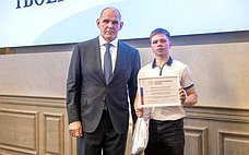 А. Карелин принял участие в мероприятиях творческой школы-конкурса «Портрет твоего края» в Новосибирской области