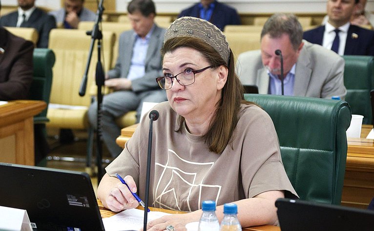 Заседание Совета по межнациональным отношениям и взаимодействию с религиозными объединениями при Совете Федерации на тему «Сохранение этнокультурного и языкового многообразия РФ»