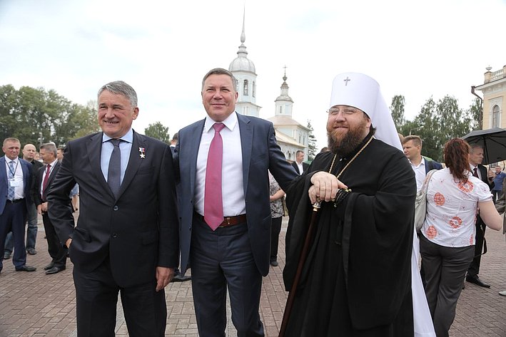 Юрий Воробьев и Олег Кувшинников на праздновании Дня города в Вологде