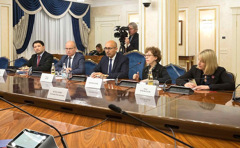 Встреча А. Пушкова с Представителем ОБСЕ по вопросам свободы СМИ А. Дезиром