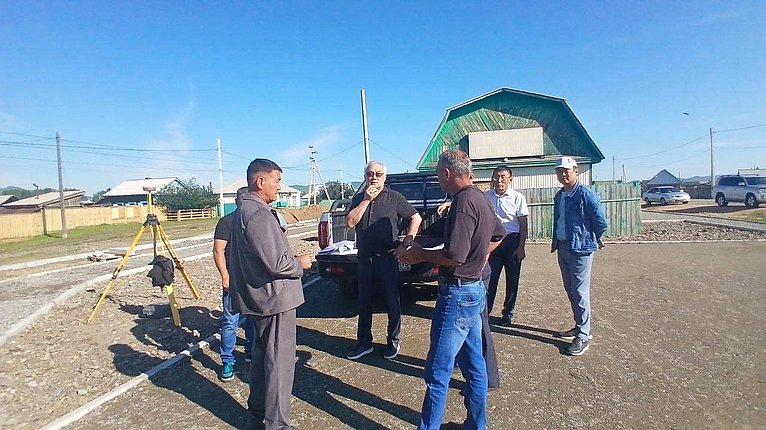 Баир Жамсуев продолжил проверку хода строительных работ на объектах Агинского Бурятского округа