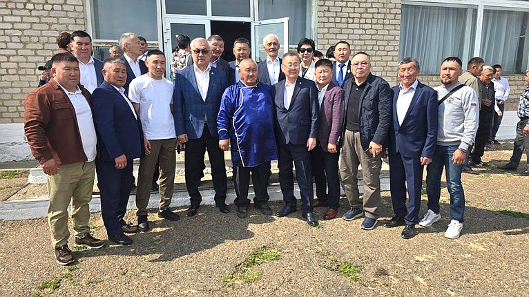 Баир Жамсуев поддержал фестиваль народного творчества в Забайкалье