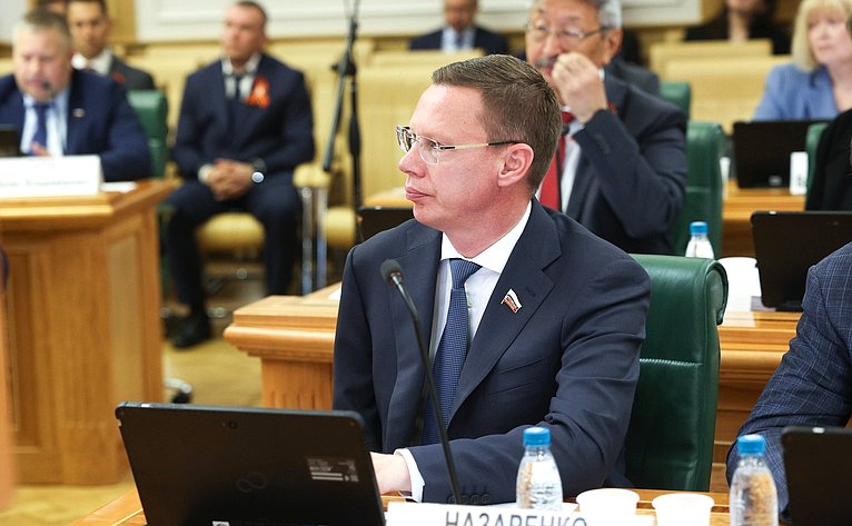 Виталий Назаренко