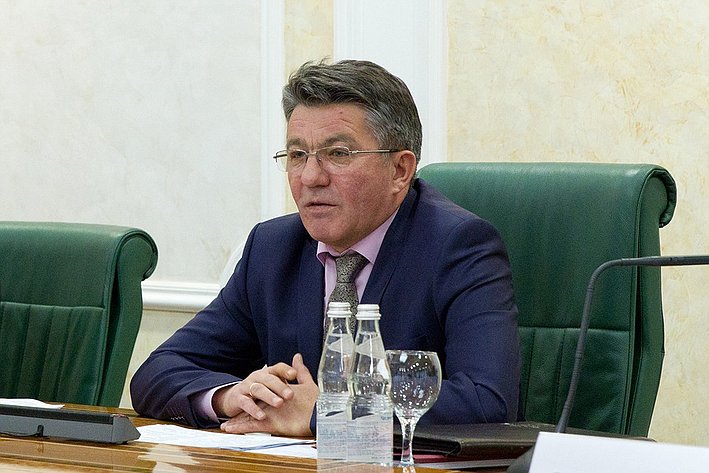 В. Озеров провел заседание Координационного совета по социальной защите военнослужащих, сотрудников правоохранительных органов и членов их семей 10