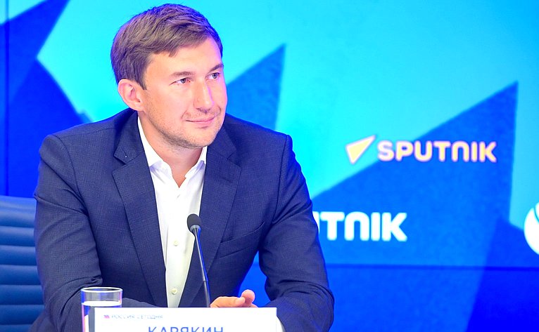 Сергей Карякин
