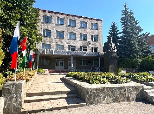 В селе Лопатино Тарусского района состоялось открытие новой средней общеобразовательной школы