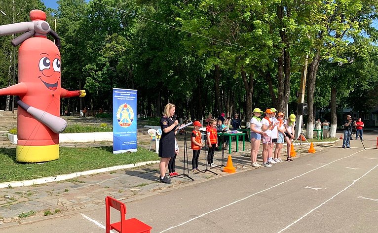 Ирина Кожанова приняла участие в празднике для детей в г. Ярцево Смоленской области