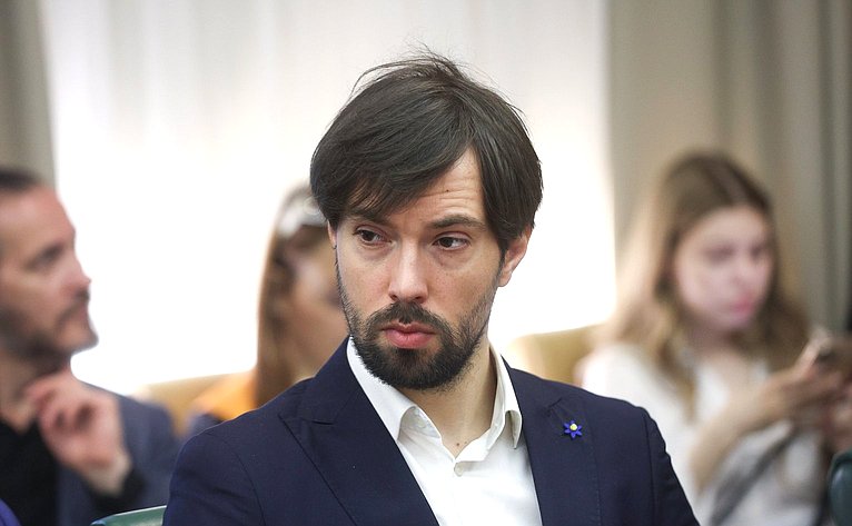 Круглый стол на тему «Пути решения ключевых стратегических задач по производству высоколокализованной конкурентоспособной продукции автомобильной отрасли»