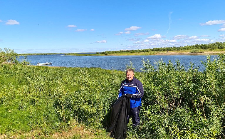 Денис Гусев принял участие во всероссийской экологической акции «Нашим рекам и озёрам — чистые берега»