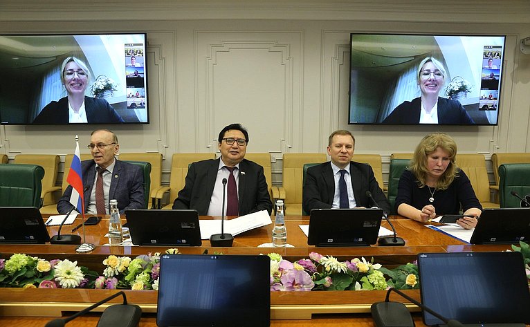 Участие делегации Федерального Собрания РФ в заседании Постоянного комитета парламентариев Арктического региона