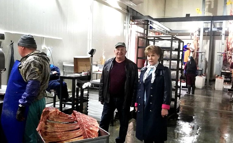 Татьяна Гигель побывала на Онгудайском мясоперерабатывающем комбинате