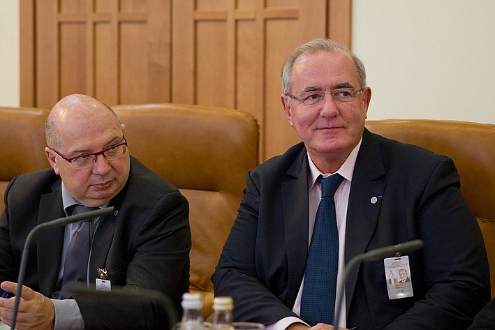 Встреча с председателем группы дружбы «Франция – Россия» в Сенате Французской Республики Патрисом Желяром-4