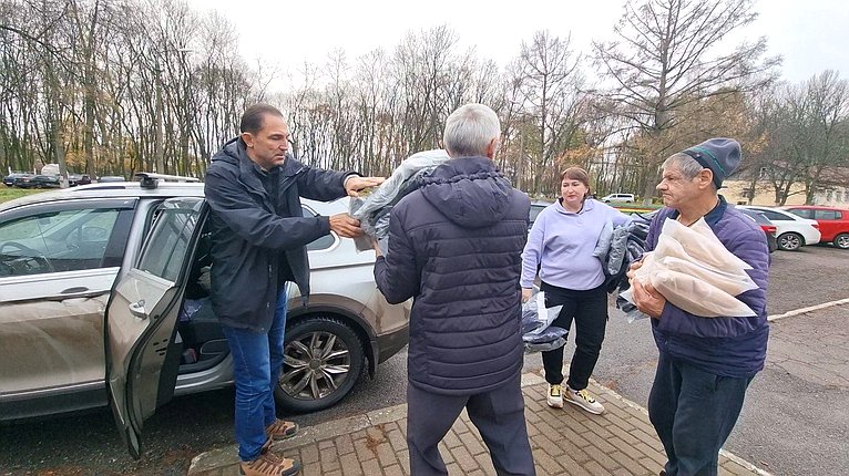 Андрей Хапочкин посетил с гуманитарной миссией пункты временного размещения (ПВР) в Курской и Белгородской областях