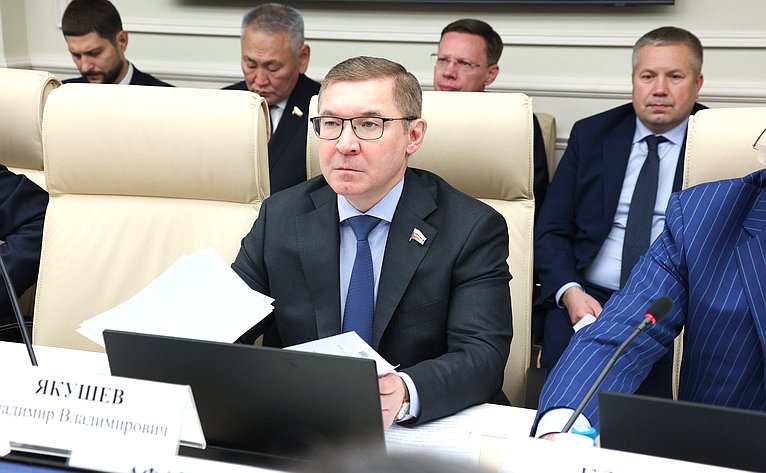 Владимир Якушев