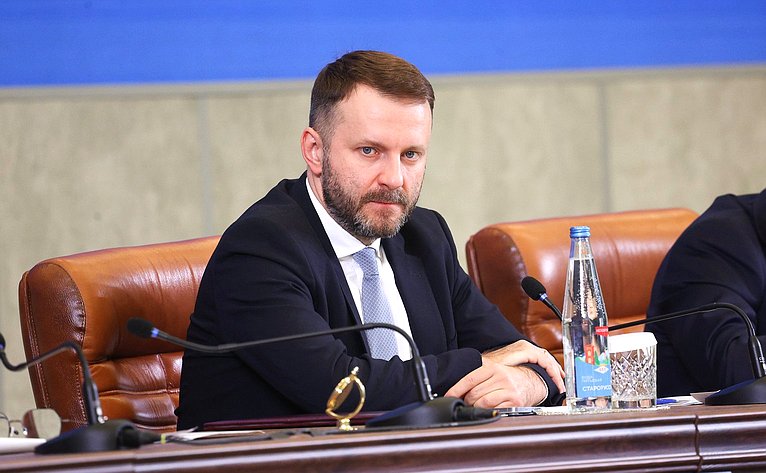 Пленарное заседание Х Парламентского форума «Историко-культурное наследие России»