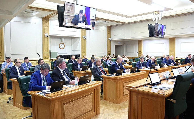 Совещание Комитета Совета Федерации по экономической политике «Обеспечение безопасности критической информационной инфраструктуры стратегических объектов транспортного комплекса Российской Федерации»