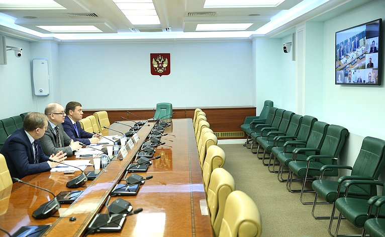 «Круглый стол» на тему «Состояние и перспективы развития лесоперерабатывающей отрасли Российской Федерации»