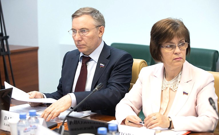 Александр Варфоломеев и Елена Попова