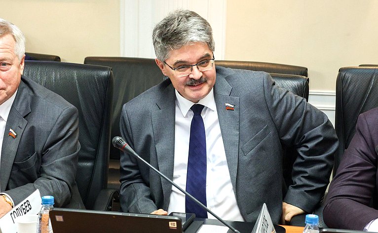 Анатолий Широков