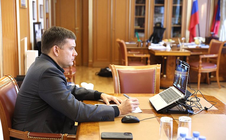 Заместитель Председателя СФ Николай Журавлев принял участие в XX Межрегиональной конференции «Региональный финансовый рынок: состояние и перспективы, роль в социально-экономическом развитии регионов»