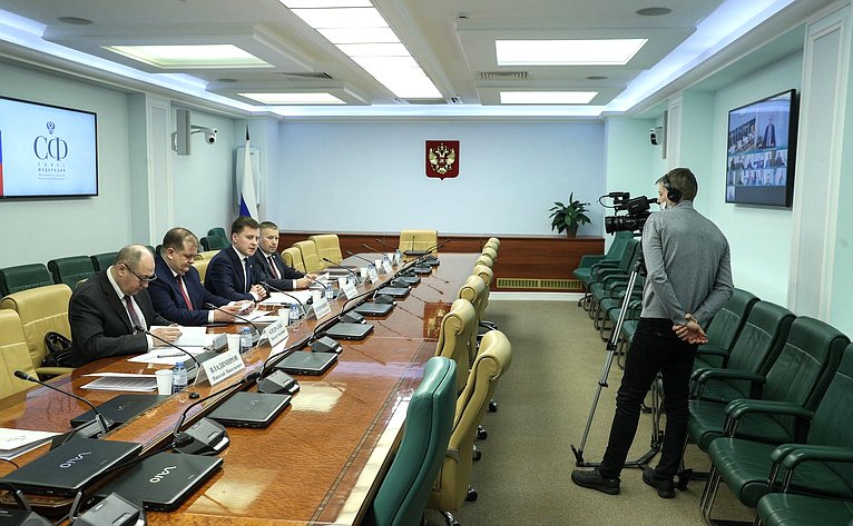 Совещание Комитета СФ по экономической политике совместно с Комитетом СФ по обороне и безопасности
