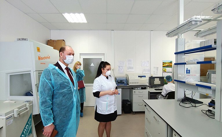 Владимир Лакунин ознакомился с системой контроля ГМО продукции на территории Ростовской области