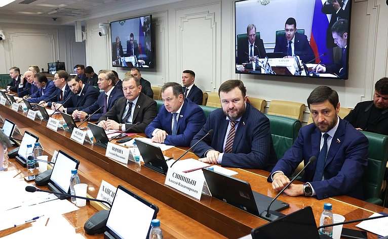 Заседание Комитета Совета Федерации по экономической политике на тему «О ходе подготовки «правительственного часа» по вопросу «О мерах по обеспечению технологического суверенитета РФ» 593-го заседания СФ»
