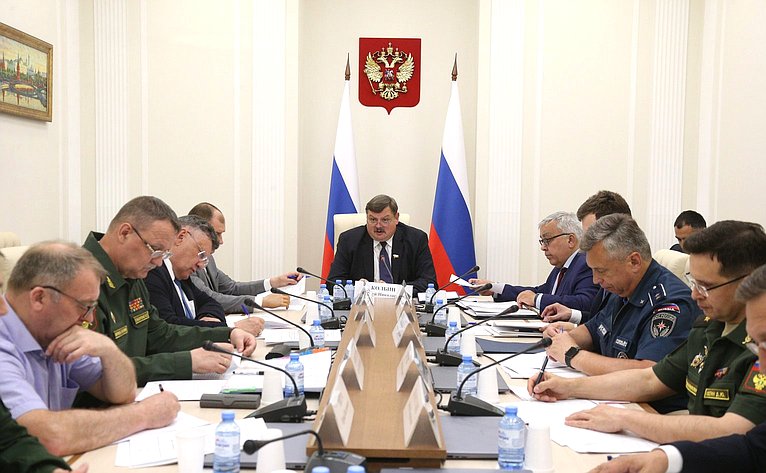 Совещание «Об участии Российской Федерации в деятельности по поддержанию или восстановлению международного мира и безопасности»