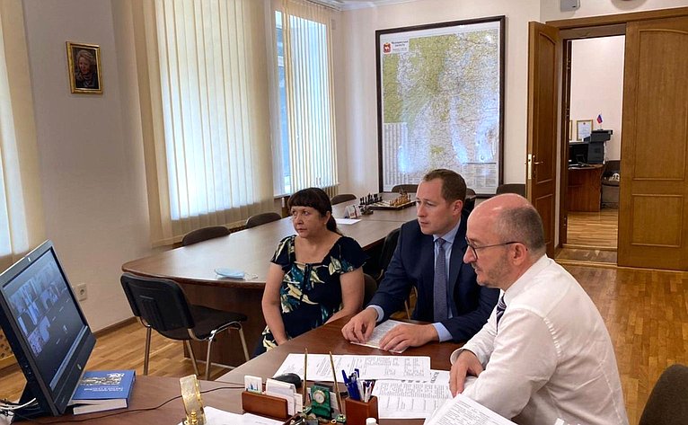 Олег Цепкин провел в Челябинске заседание Общественного совета по реализации проекта «Старшее поколение»