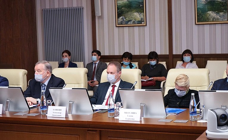 Комитеты СФ обсудили в Горно-Алтайске вопросы применения информационных технологий в государственном управлении