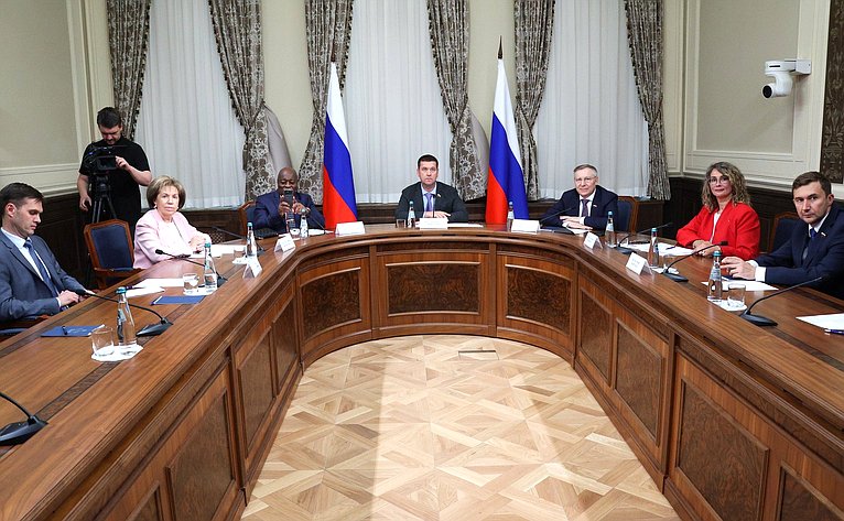 Видеоконференция групп по сотрудничеству Совета Федерации и Сената Парламента Экваториальной Гвинеи