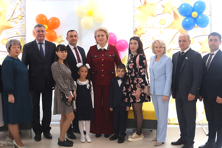 Лилия Гумерова приняла участие в открытии полилингвальной школы № 9 в городе Учалы