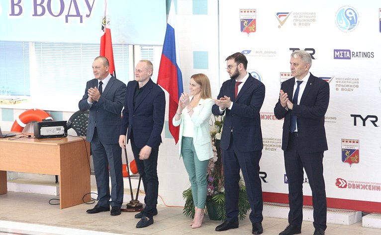 Ирина Кожанова приняла участие в торжественном открытии турнира по прыжкам в воду «Салют Победы»