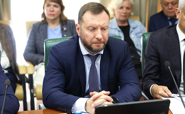Расширенное заседание Комитета Совета Федерации по экономической политике (в рамках Дней Саратовской области в Совете Федерации)