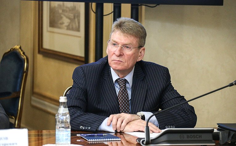 Заседание Комиссии по сотрудничеству Совета Федерации ФС Российской Федерации и Маджлиси милли Маджлиси Оли Республики Таджикистан