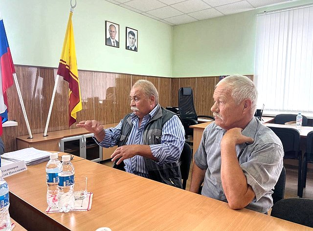 Николай Владимиров встретился с жителями города Козловки и Козловского округа
