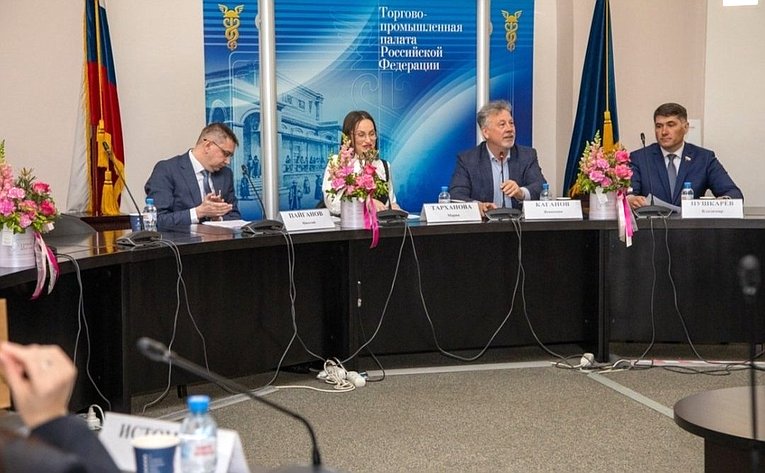 Владимир Пушкарев принял участие в заседании рабочей группы по регулированию инфобизнеса и блогосферы