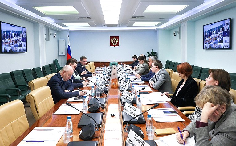 Круглый стол Комитета СФ по федеративному устройству, региональной политике, местному самоуправлению и делам Севера на тему «Вопросы определения выкупной цены за изымаемое жилое помещение: проблемы и пути решения»