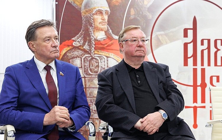 Сергей Рябухин в ходе поездки в регион принял участие в мероприятиях, посвященных увековечиванию памяти святого Александра Невского