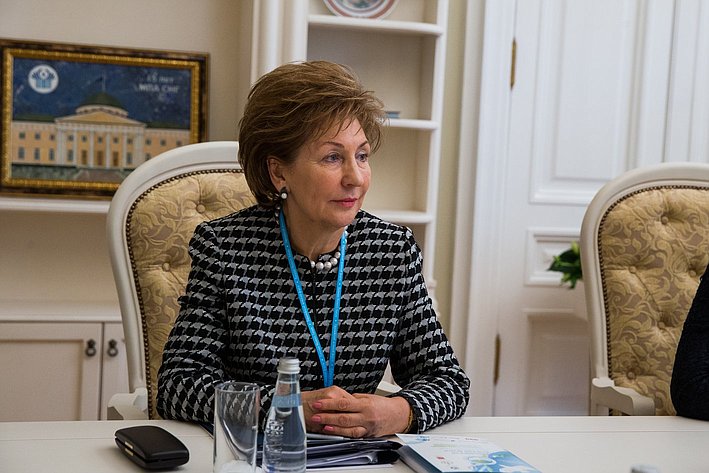 В. Матвиенко провела встречу с главой Комитета по проблемам семьи, женщин и детей Азербайджанской Республики И. Гусейновой