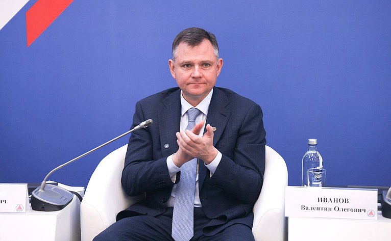 Участие первого заместителя Председателя Совета Федерации Андрея Яцкина в Межрегиональном студенческом слете «Будущее Приазовья»
